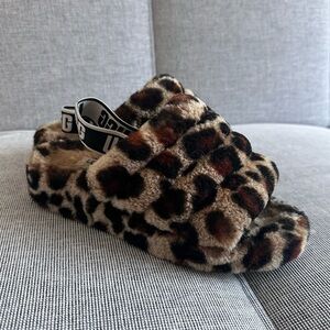 UGG Fluff Yeah Leopard Slippers Elastic Slingback Size 6 Women’s Open Toe Detail